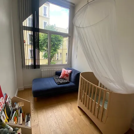 Quiet And Bright Loft Apartment *