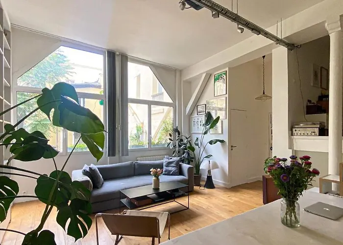 Quiet And Bright Loft *
