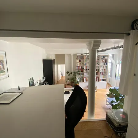 Quiet And Bright Loft *