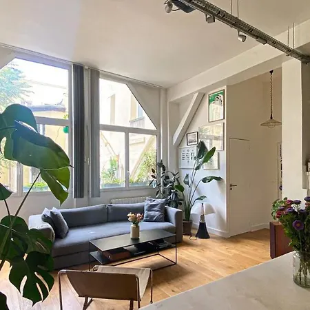 Quiet And Bright Loft *